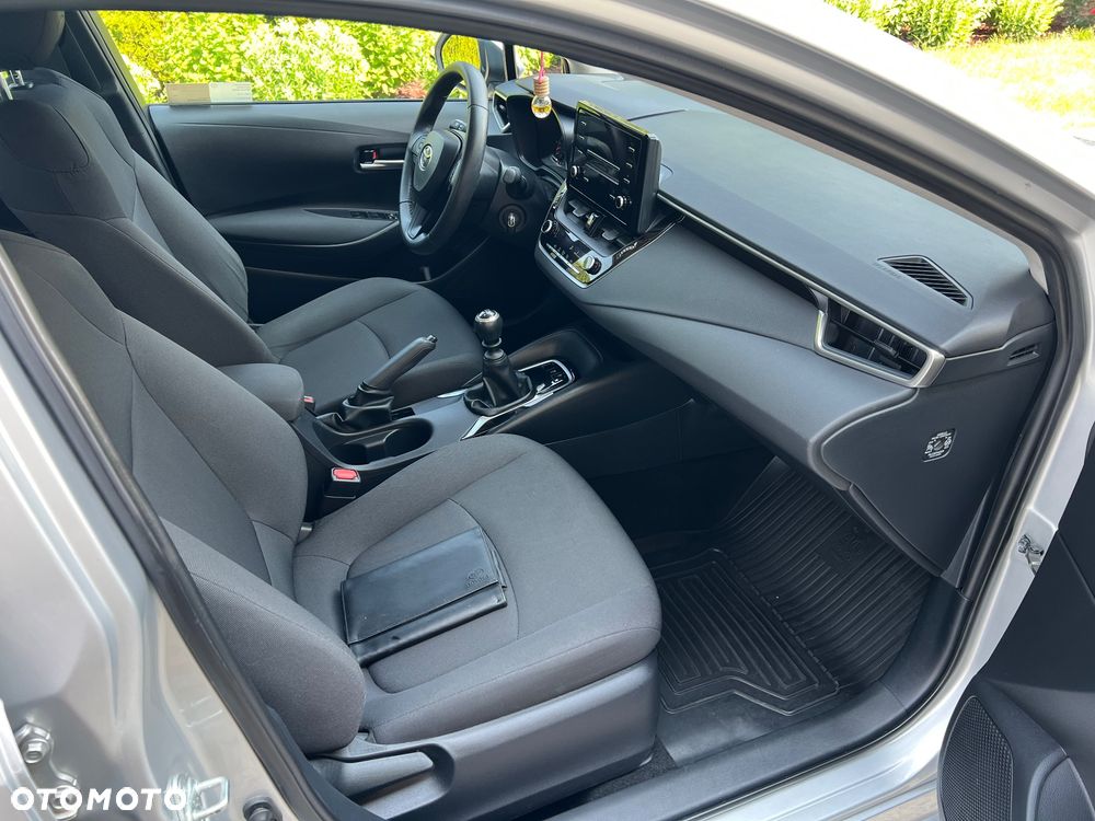 Toyota Corolla - 22