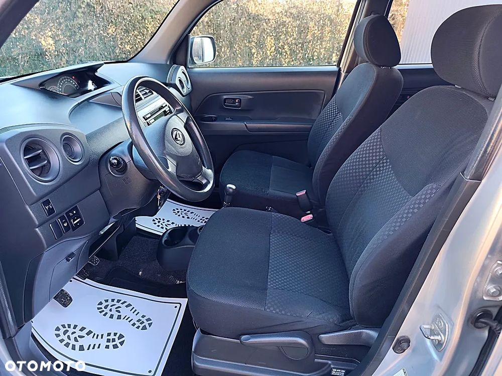 Daihatsu Materia - 10