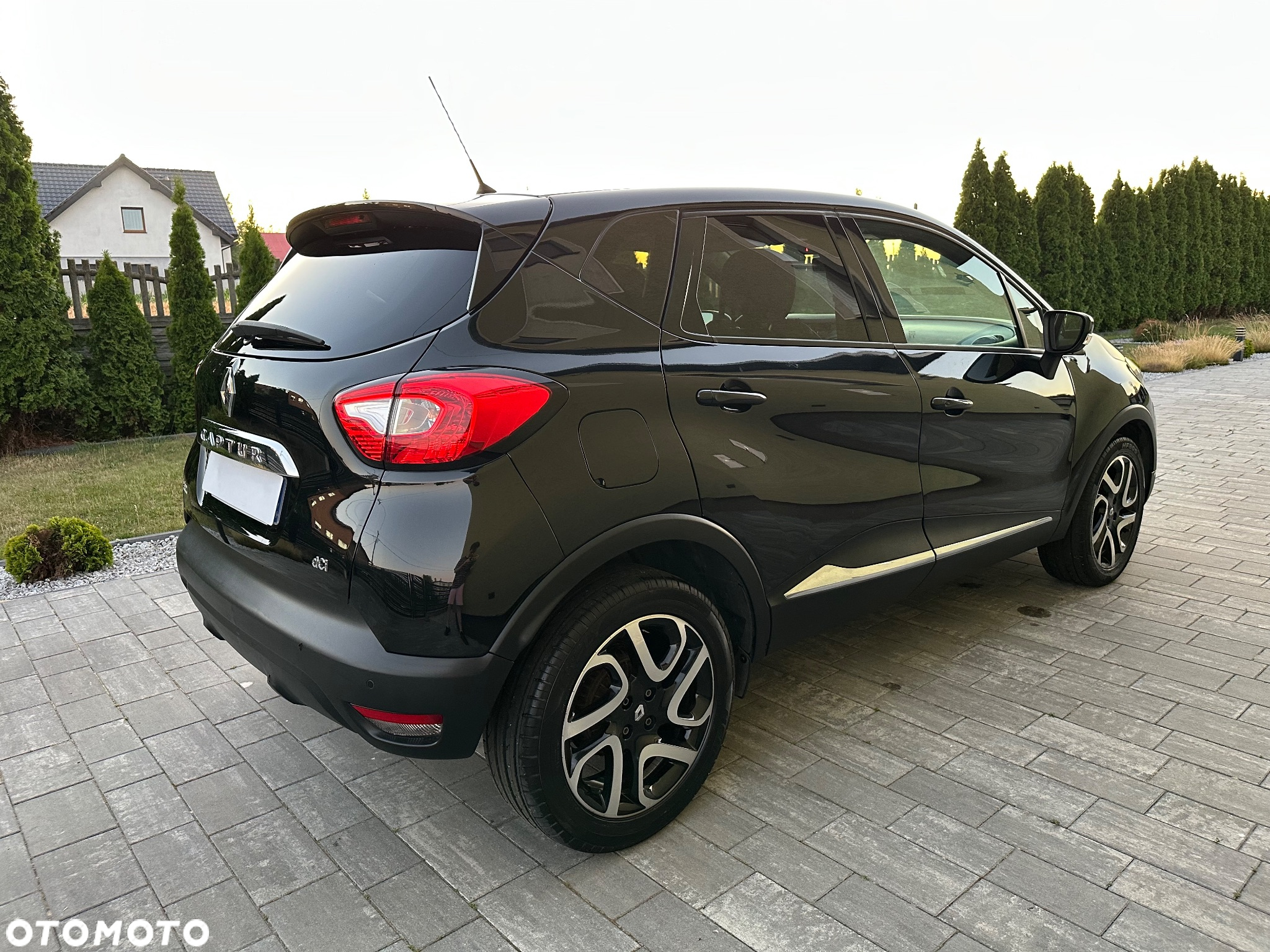 Renault Captur 1.5 dCi Intens EDC - 10