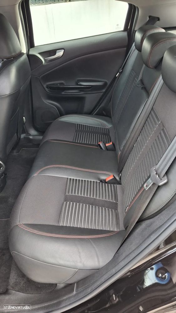 Alfa Romeo Giulietta 1.6 JTDm Distinctive - 25