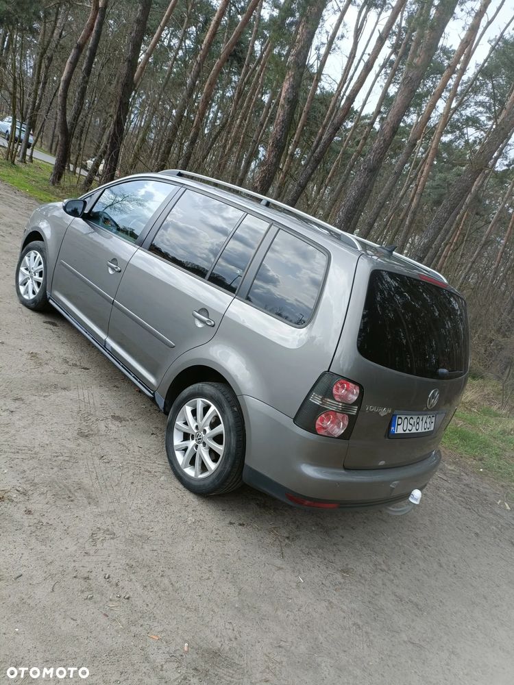 Volkswagen Touran 1.9 TDI DPF Highline DSG - 18