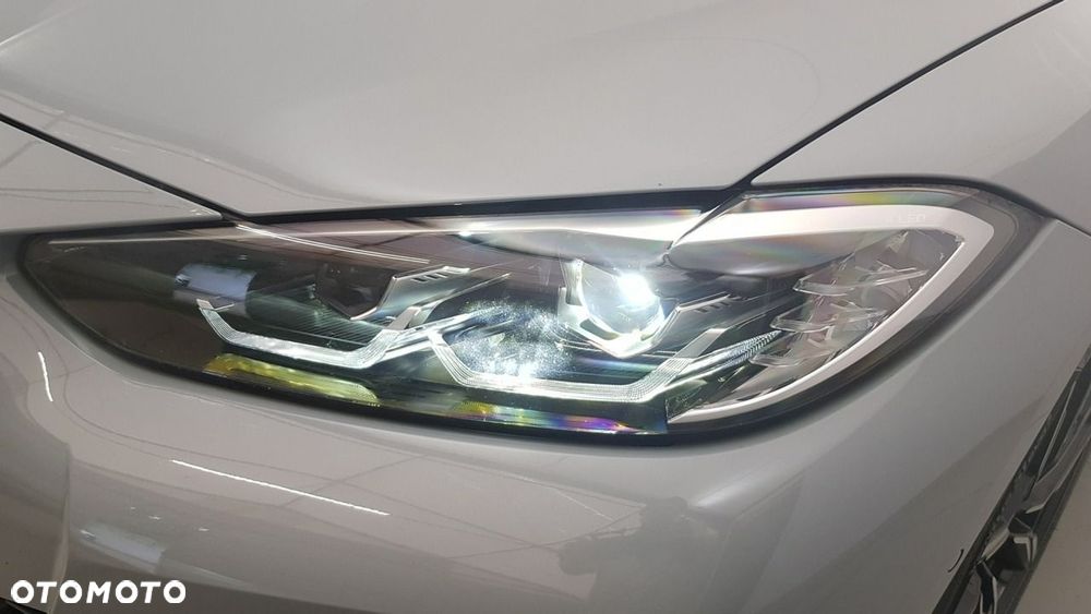 BMW i4 - 14