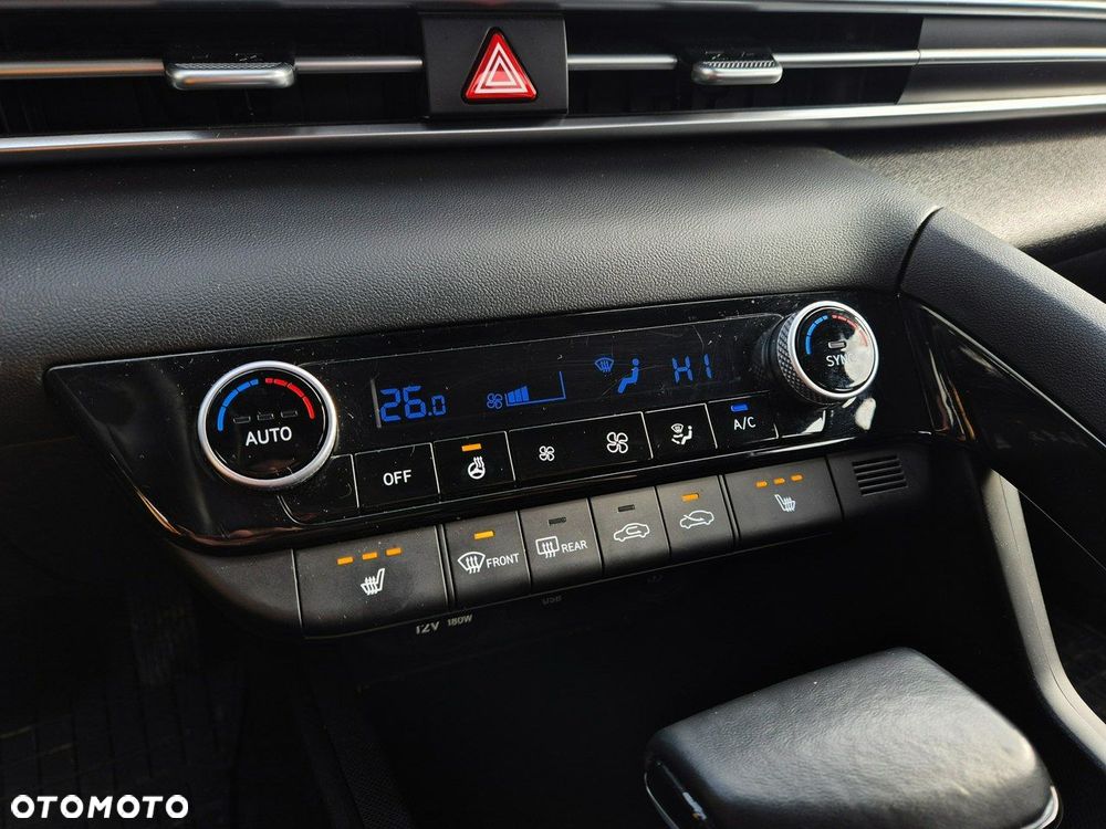 Hyundai Elantra - 18