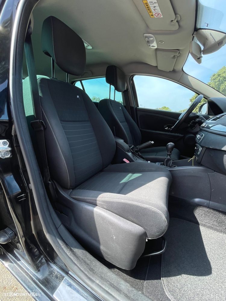 Renault Mégane 1.5 dCi Limited SS - 12