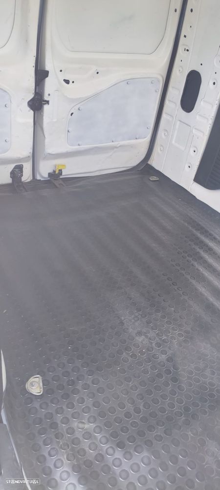 Citroën BERLINGO 1.6HDI LONGA 3 LUG - 18