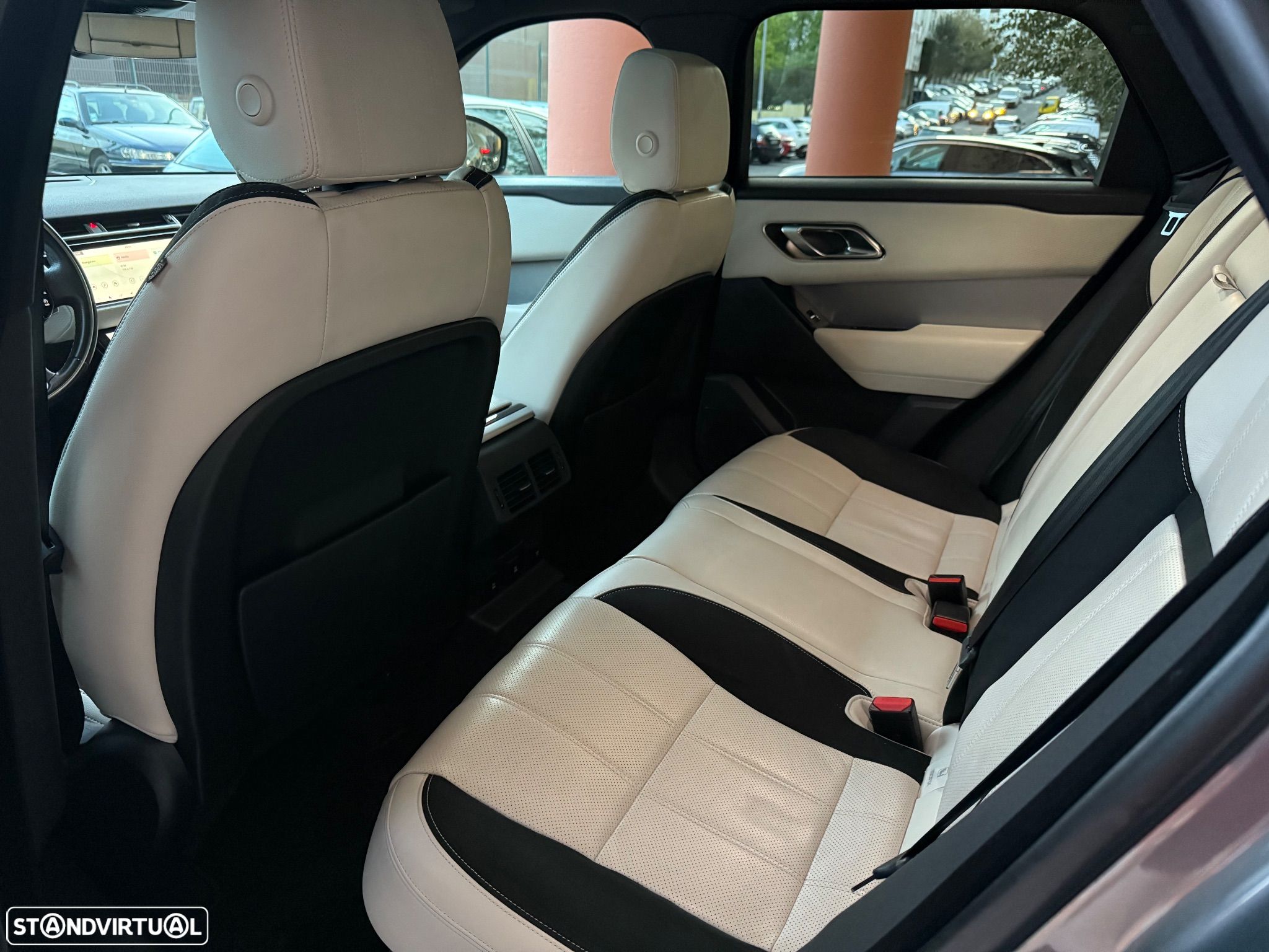 Land Rover Range Rover Velar 2.0 D R-Dynamic HSE - 40
