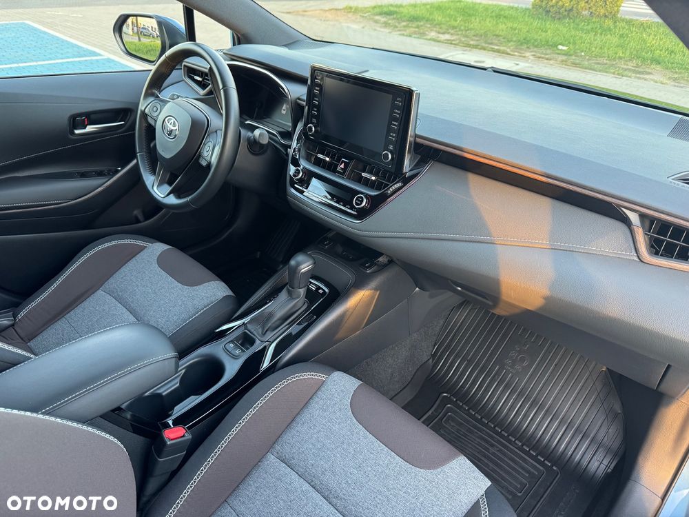 Toyota Corolla 1.8 Hybrid Trek - 16