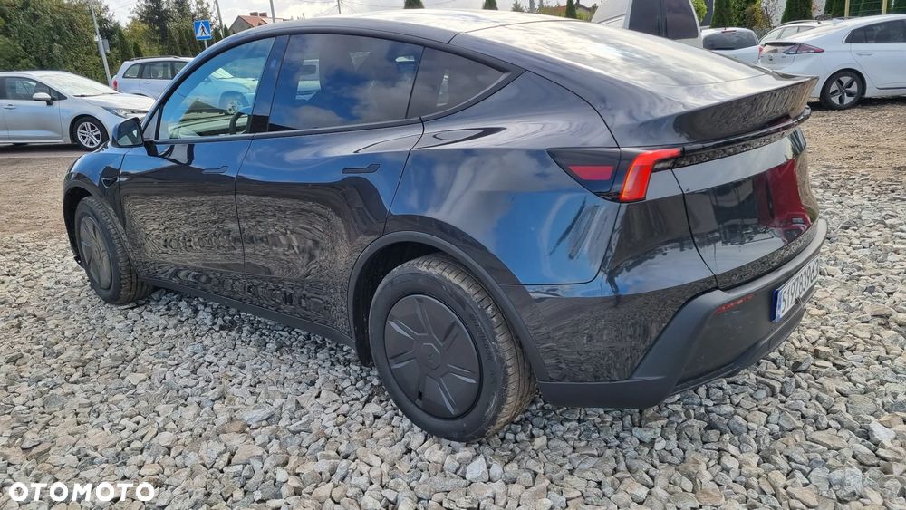 Tesla Model Y Standard - 8