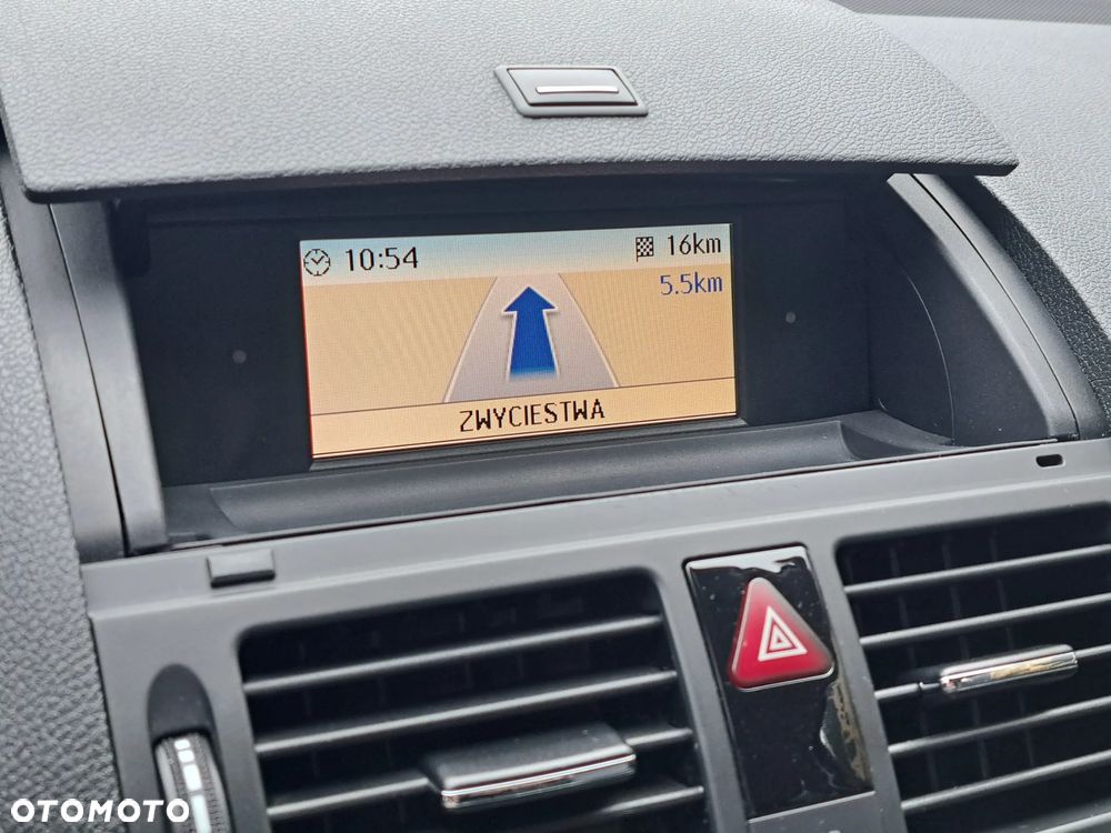 Mercedes-Benz Klasa C 180 T Kompressor Automatik Avantgarde - 16