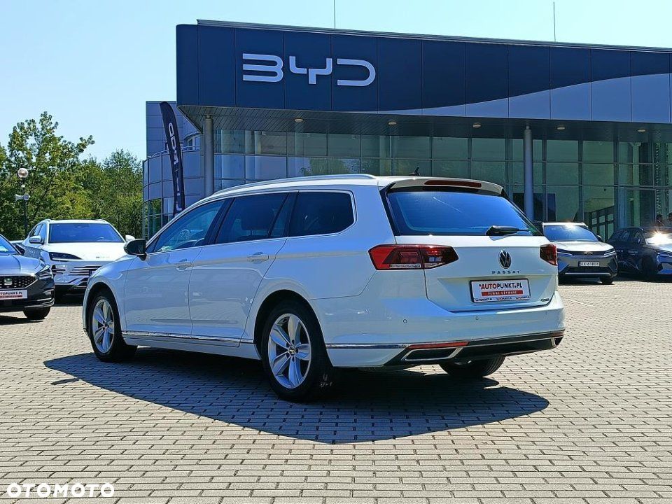 Volkswagen Passat - 3