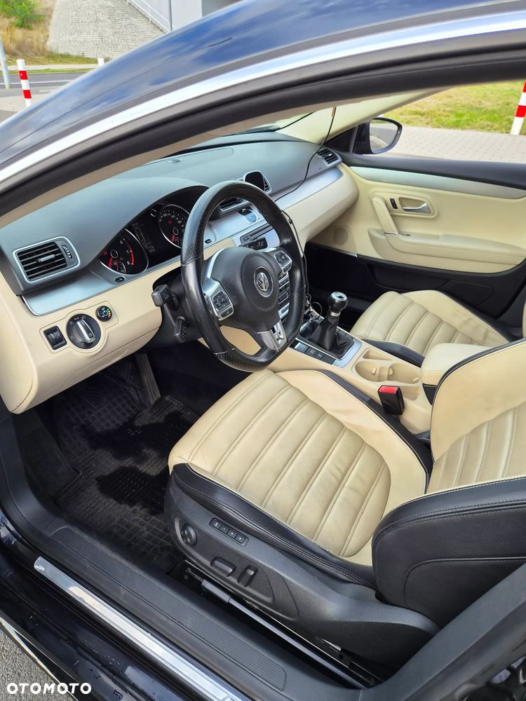 Volkswagen Passat CC - 24