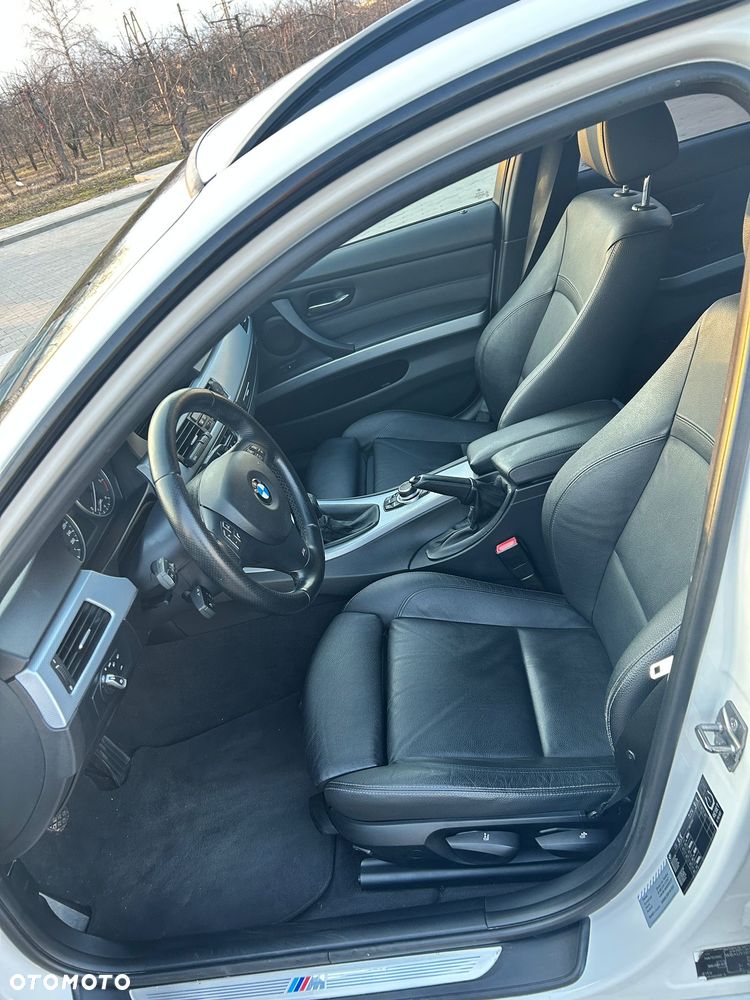 BMW Seria 3 320d - 16