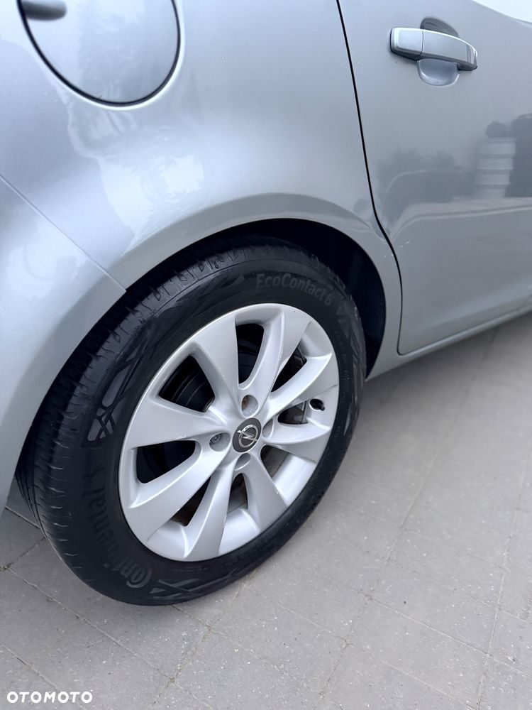 Opel Corsa 1.4 16V Innovation 110 Jahre - 8