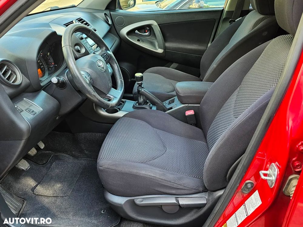 Toyota RAV4 2.2 D-4D Executive - 5