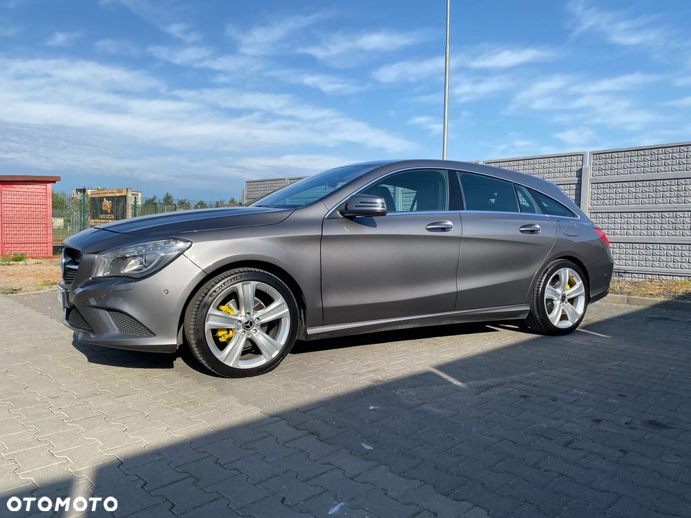 Mercedes-Benz CLA Shooting Brake 180 7G-DCT - 14
