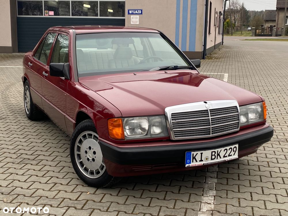 Mercedes-Benz W201 (190) - 24