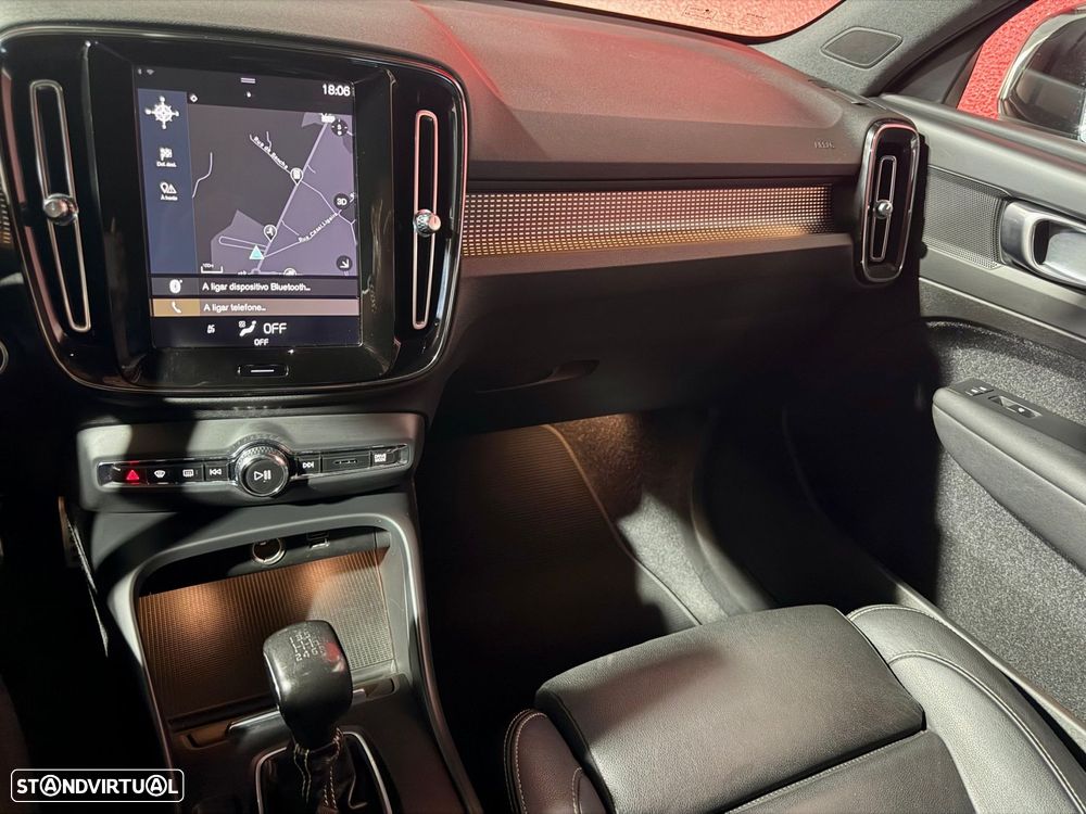 Volvo XC 40 2.0 D3 R-Design - 27