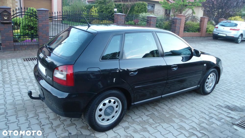 Audi A3 Sportback 1.9 TDI Ambiente - 4