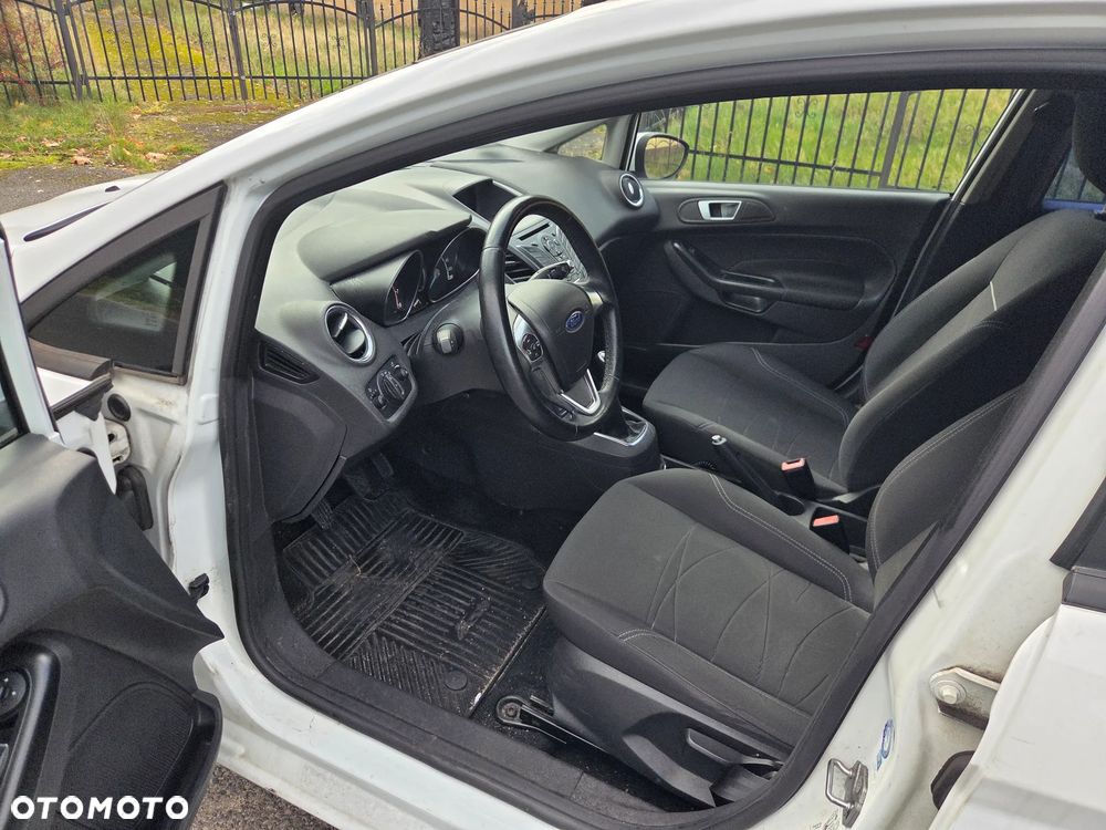 Ford Fiesta - 11