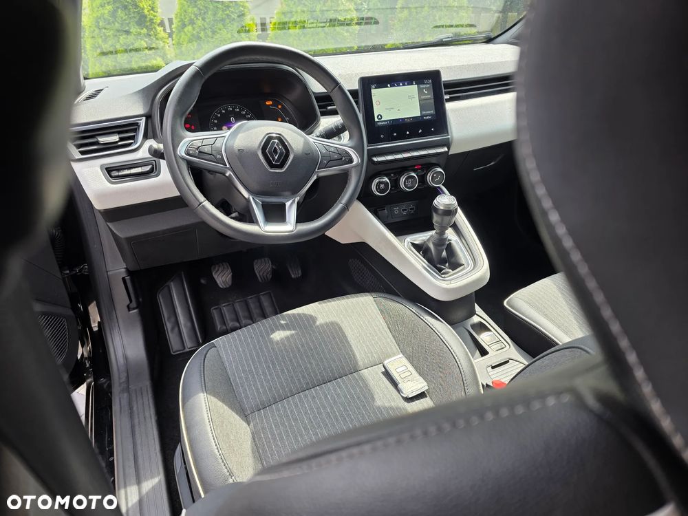 Renault Clio - 17