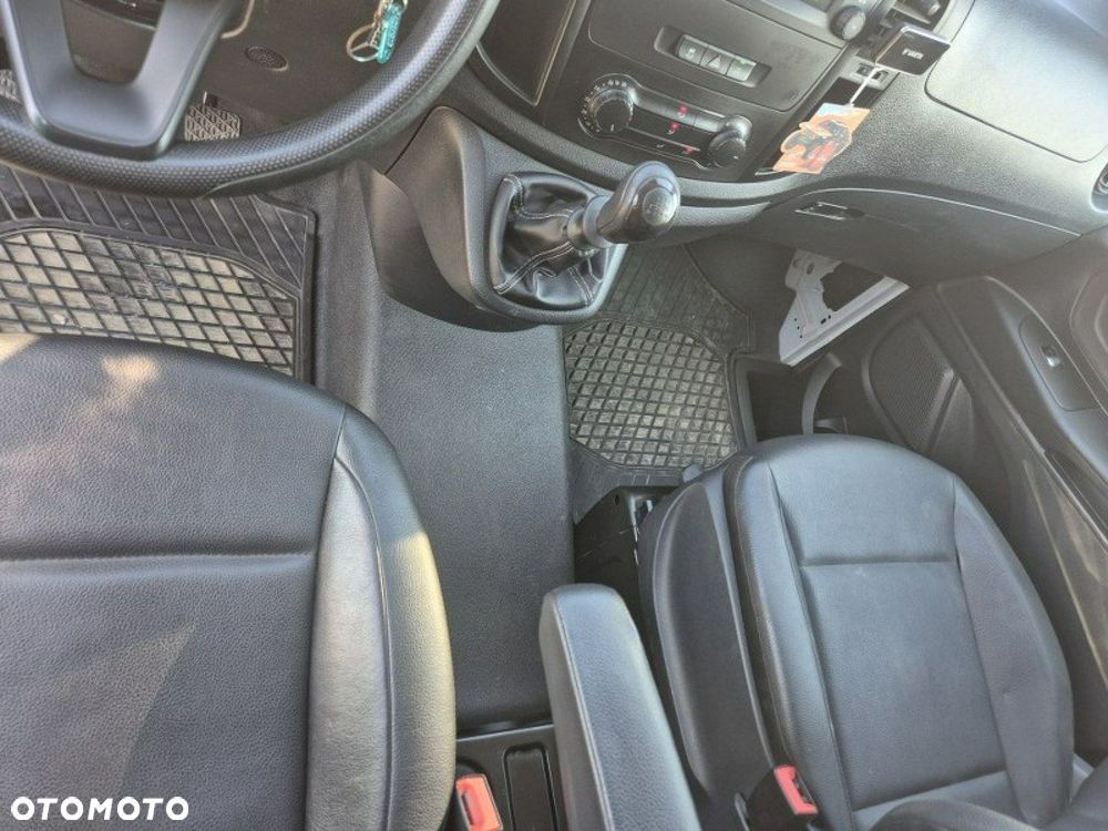 Mercedes-Benz Vito - 14