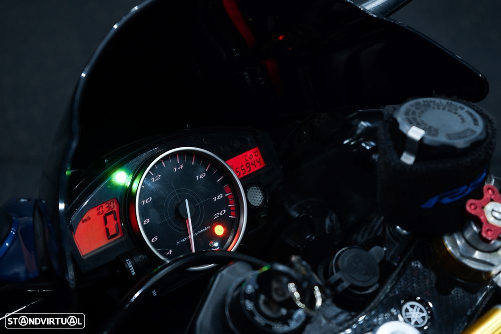 Yamaha YZF R6 - 12