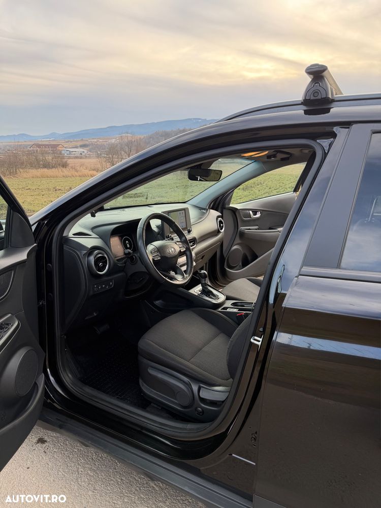 Hyundai KONA - 15