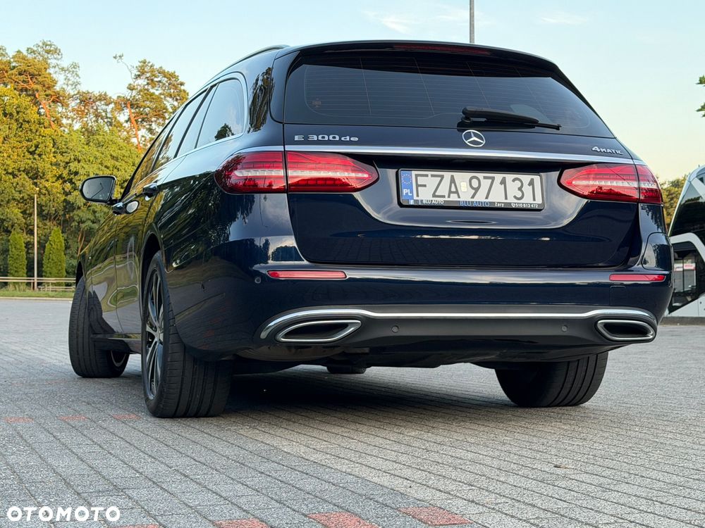 Mercedes-Benz Klasa E 300 9G-TRONIC Night Edition - 10
