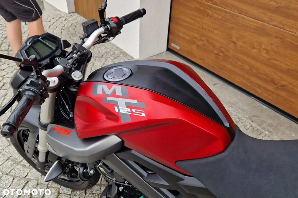 Yamaha MT - 22