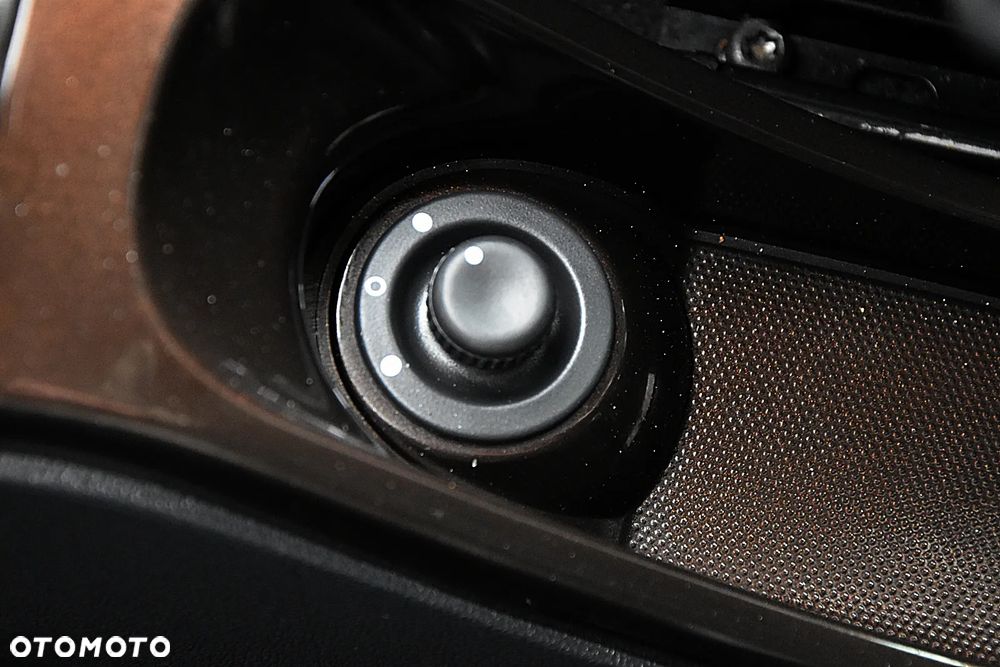 Dacia Duster 1.6 SCe Laureate S&S - 16