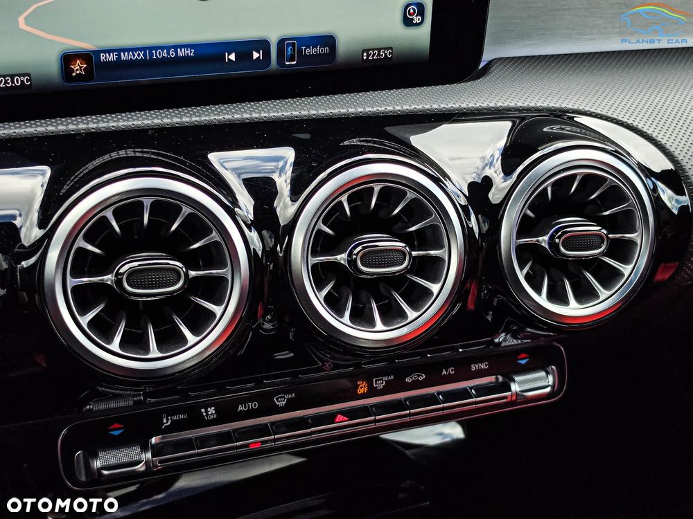 Mercedes-Benz CLA 200 AMG Line 7G-DCT - 38