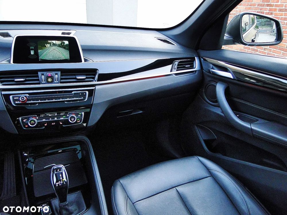 BMW X1 sDrive18i GPF xLine - 32