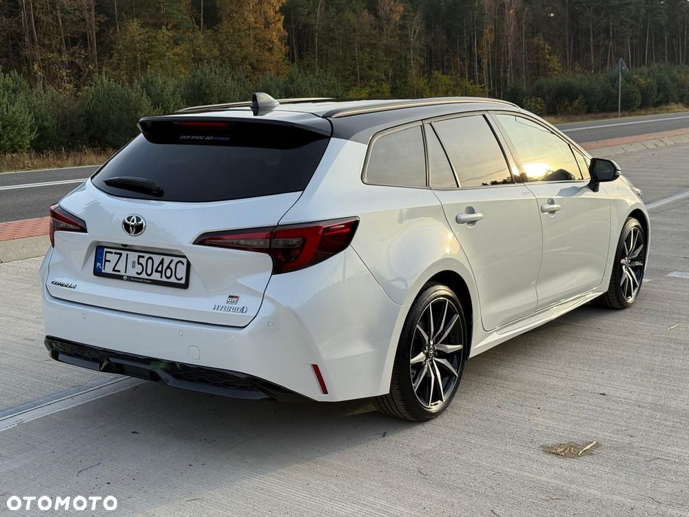 Toyota Corolla 2.0 Hybrid GR Sport Dynamic - 23