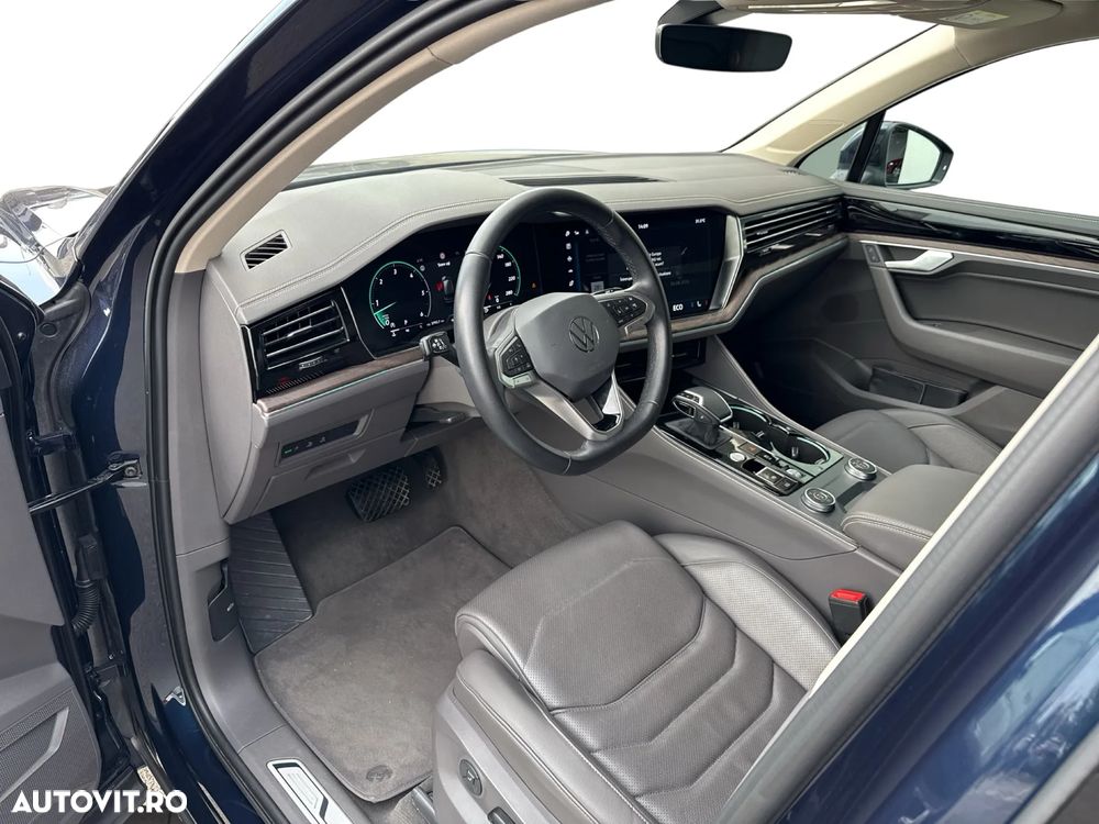 Volkswagen Touareg V6 TDI 4MOTION Elegance - 13