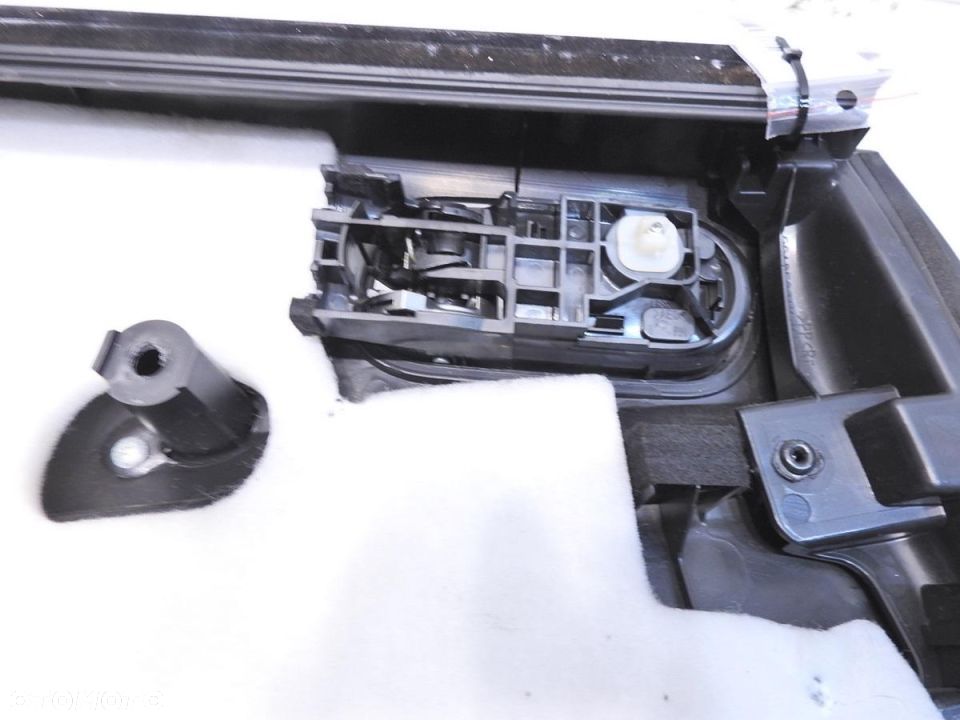 TAPICERKA DRZWI PRAWY TYŁ MAZDA 6 GH HB - 6