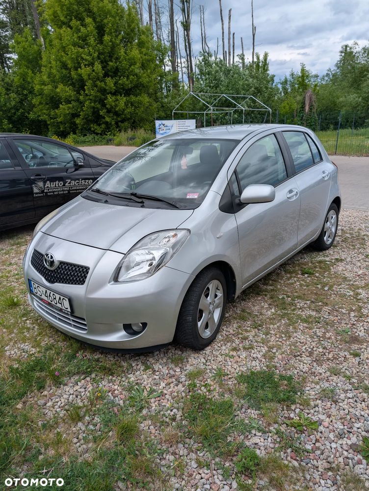 Toyota Yaris 1.3 Sol - 1