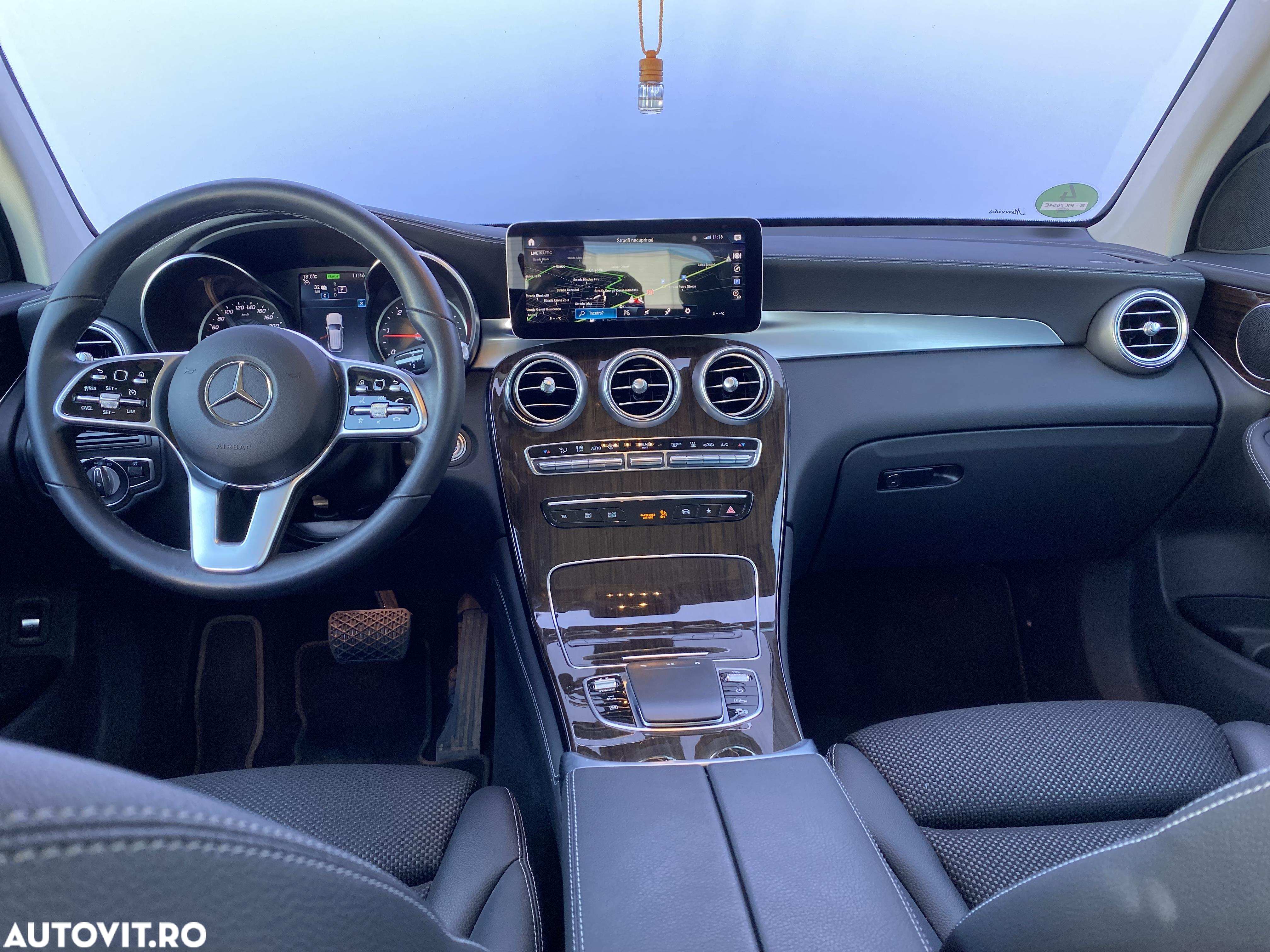 Mercedes-Benz GLC 300 de 4MATIC - 12