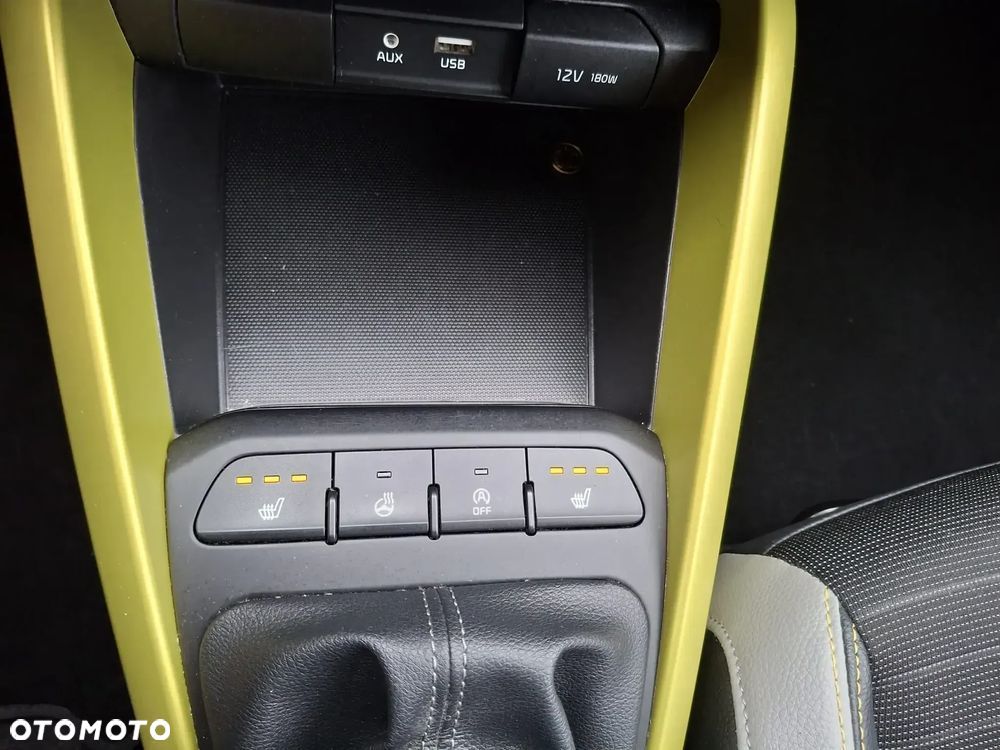 Kia Stonic 1.0 T-GDI 120 Platinum Edition - 11