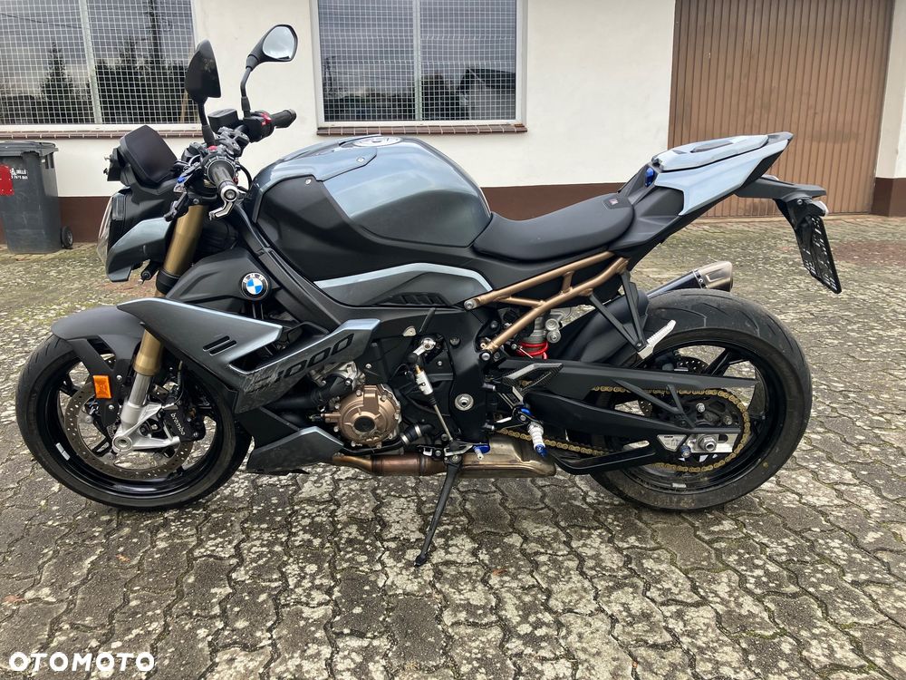BMW S - 11