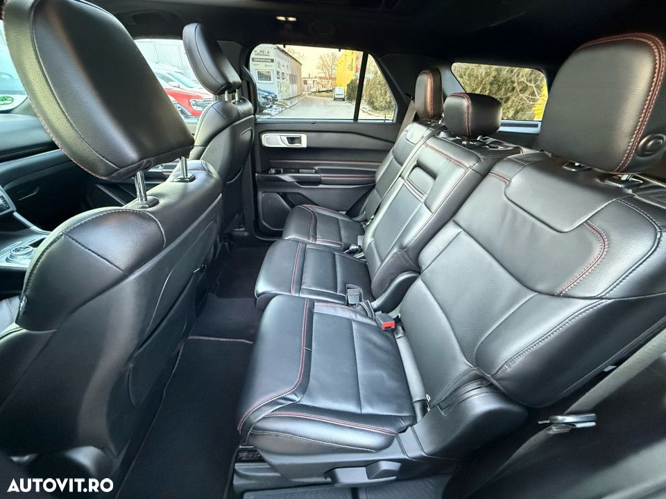 Ford Explorer - 17