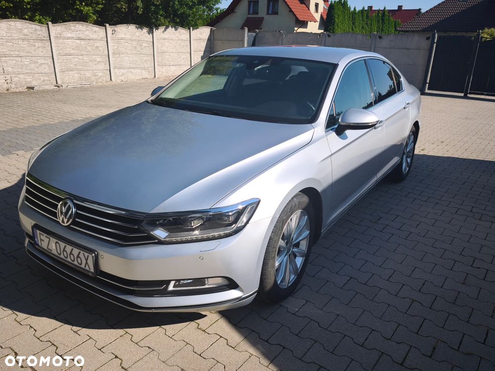 Volkswagen Passat - 4