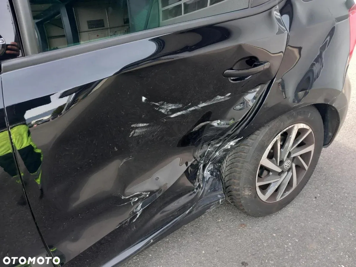 Volkswagen Polo 1.2 TSI (Blue Motion Technology) SOUND - 4