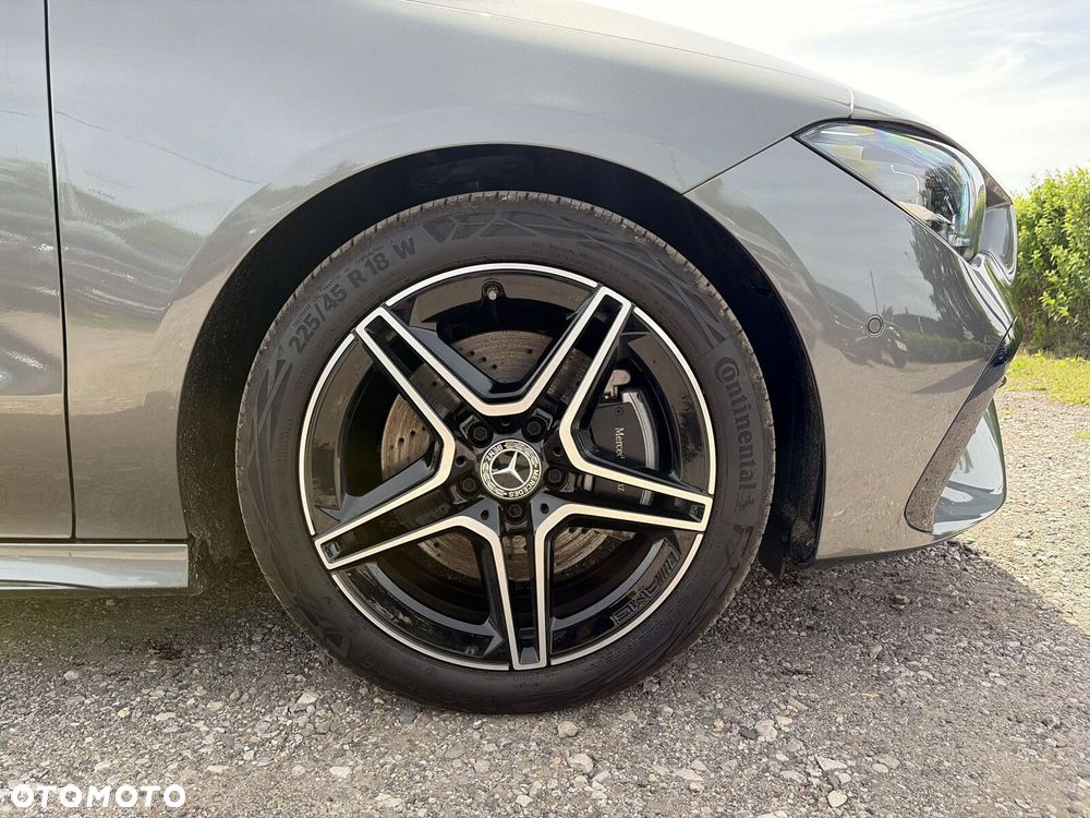 Mercedes-Benz CLA 200 AMG Line 7G-DCT - 10