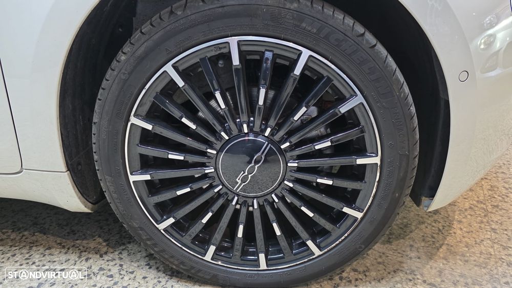 Fiat 500e La Prima - 11