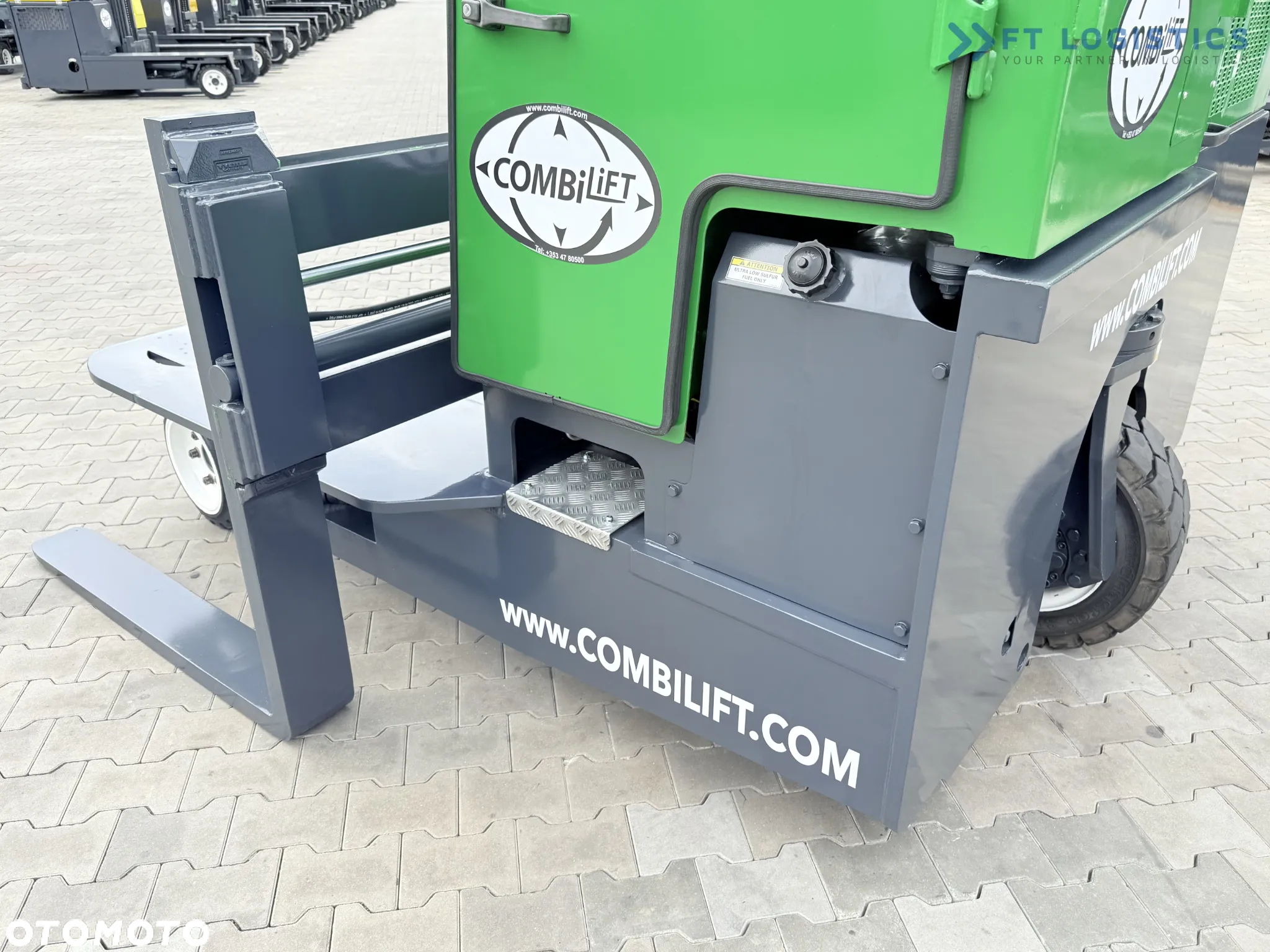 Combilift C3000 / DIESEL / DUPLEX - 4000MM / SZEROKI POZYCJONER WIDEŁ 2700MM / PEŁNA OGRZEWANA KABINA / JEDYNIE 6905H/ STAN - JAK NOWY! - 14