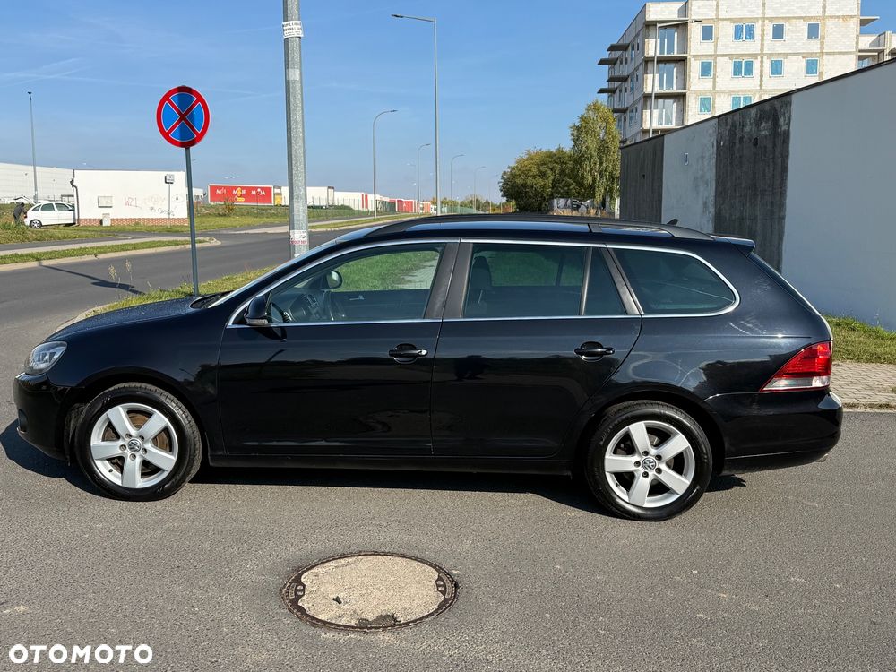 Volkswagen Golf - 6