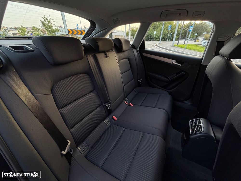 Audi A4 Avant 2.0 TDI Business Line - 47