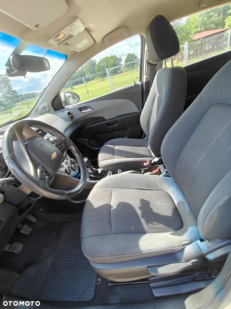 Chevrolet Aveo 1.6 LTZ - 8