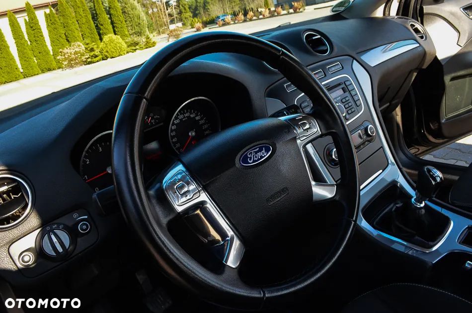 Ford Mondeo 2.0 TDCi Business Edition - 37