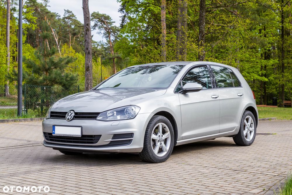 Volkswagen Golf 1.6 TDI BlueMotion Comfortline - 2